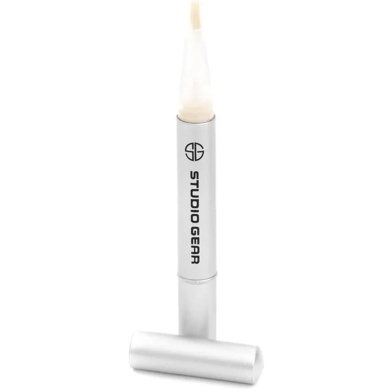 BEIGE FLASHLIGHT INSTANT BRIGHTENER