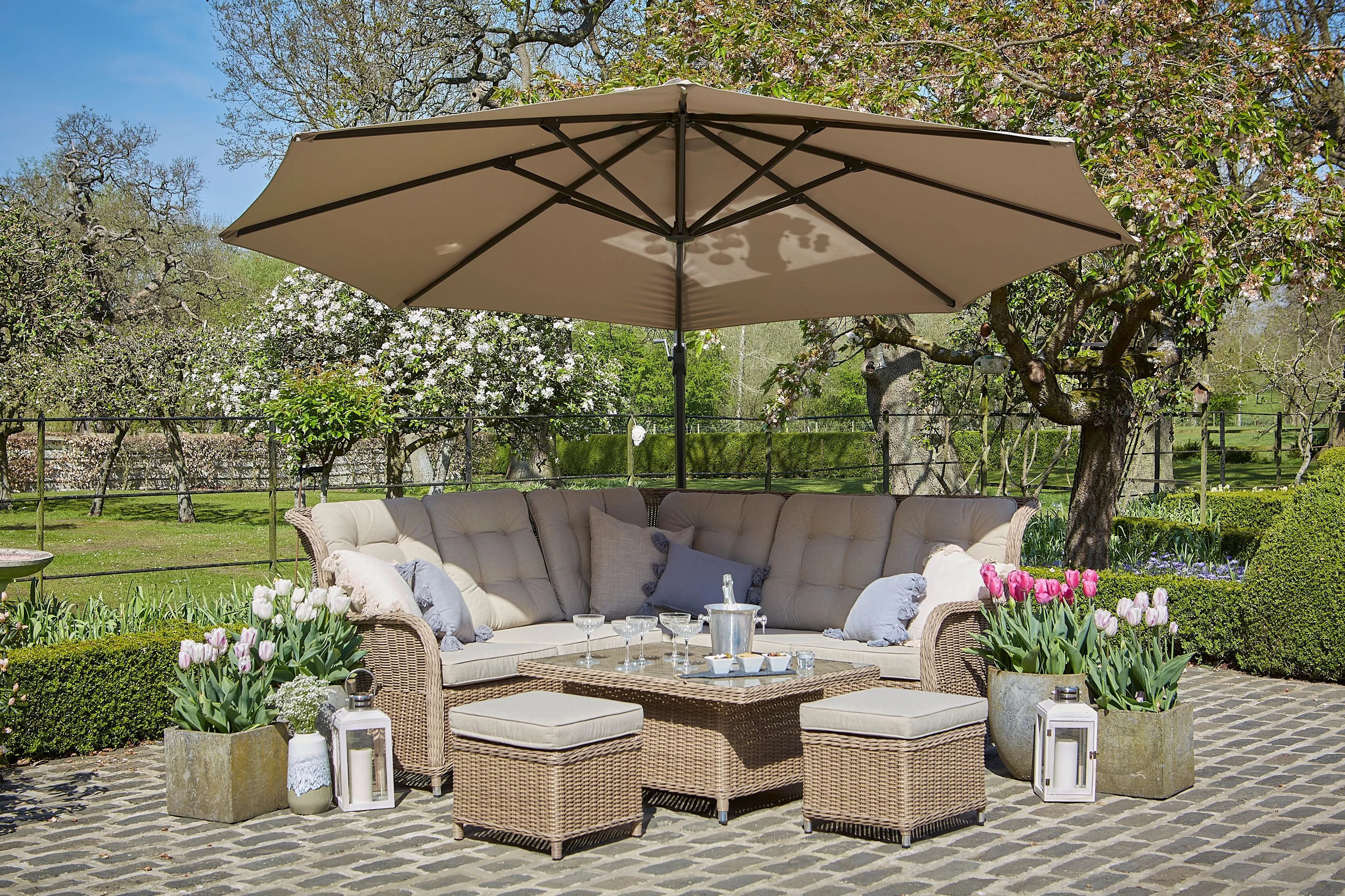 Caspian Coco Compact Casual Dining Set