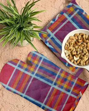 Solid Checks Cotton Oven Mitten & Pot Holders Set